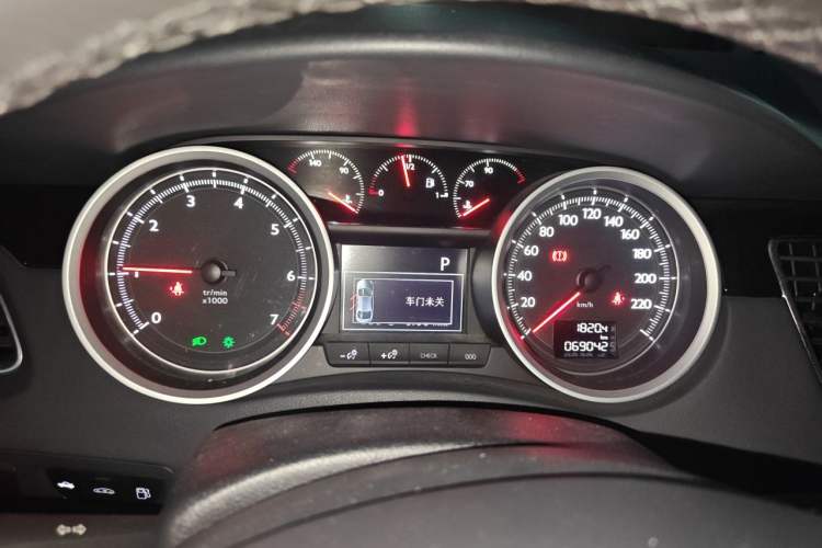 Used Peugeot 508 2015 1.8THP Automatic Prestige Edition Instrument Cluster
