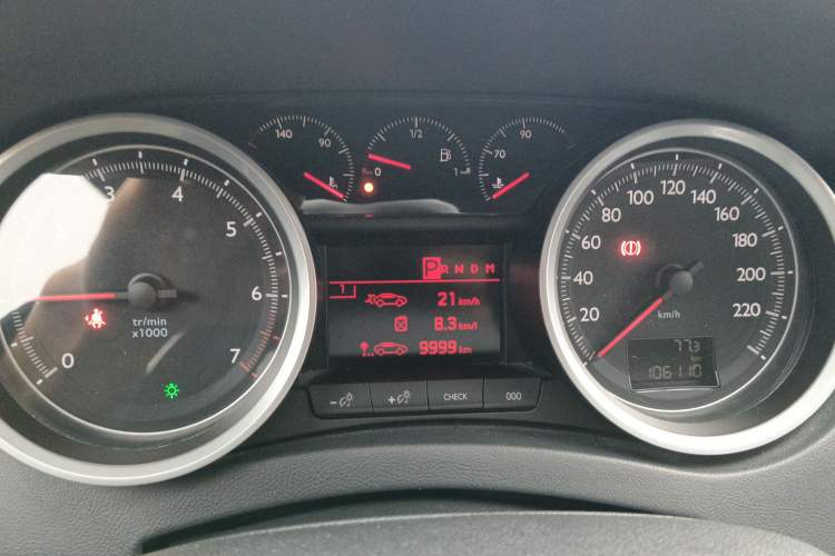 Used Peugeot 508 2015 2.0L Automatic Zhiyi Edition Instrument Cluster