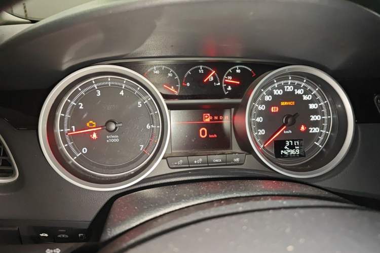 Used Peugeot 508 2015 1.6THP Automatic Prestige Edition Instrument Cluster