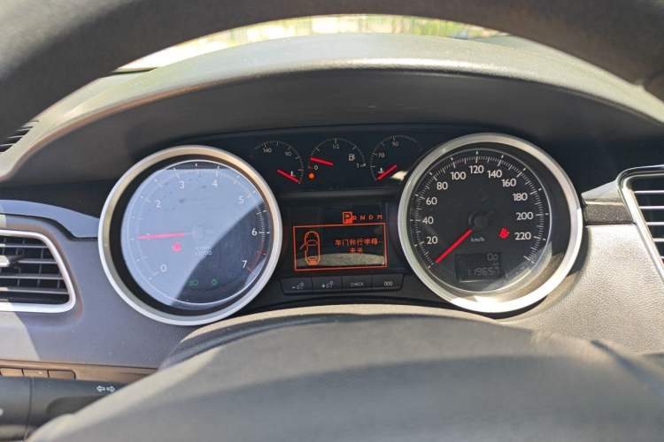 Used Peugeot 508 2015 2.0L Automatic Zhiyi Edition Instrument Cluster