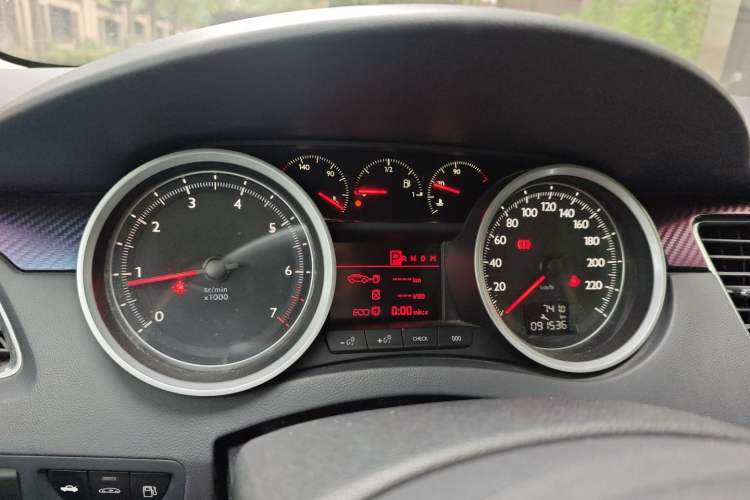 Used Peugeot 508 2015 1.6THP Automatic Prestige Edition Instrument Cluster