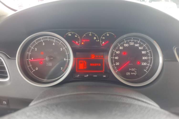 Used Peugeot 508 2015 2.0L Automatic ZhiZhen Edition Instrument Cluster