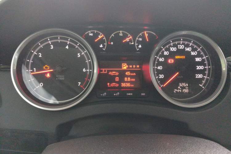 Used Peugeot 508 2015 2.0L Automatic Zhiyi Edition Instrument Cluster
