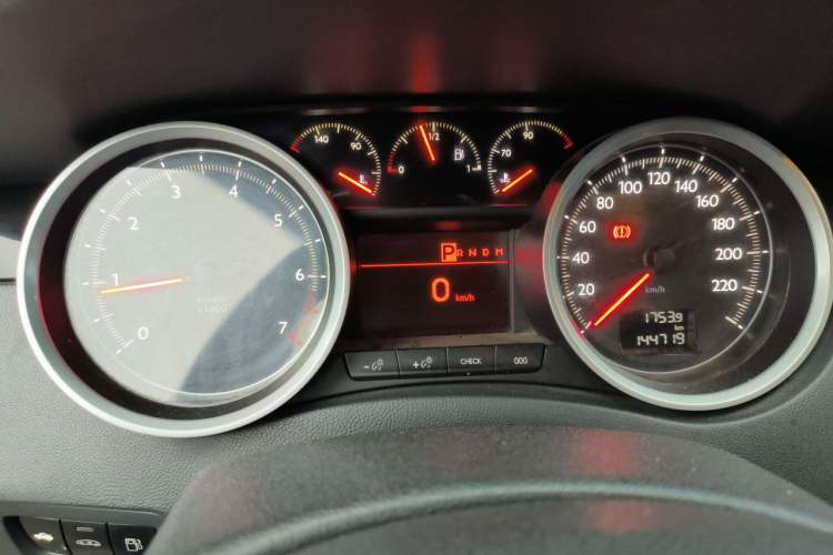 Used Peugeot 508 2015 1.6THP Automatic Prestige Edition Instrument Cluster