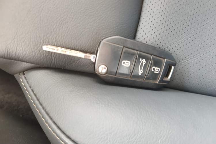 Used Peugeot 508 2015 2.0L Automatic ZhiZhen Edition Interior 1