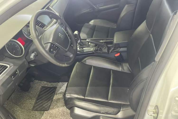 Used Peugeot 508 2015 2.0L Automatic Zhiyi Edition Interior 2
