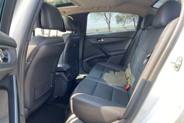 Used Peugeot 508 2015 1.6THP Automatic Prestige Edition Interior 4