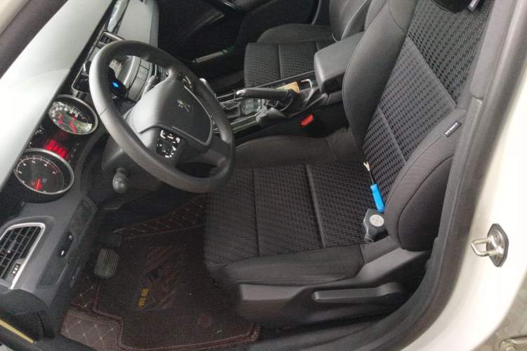 Used Peugeot 508 2015 2.0L Automatic Zhiyi Edition Left Front Seat