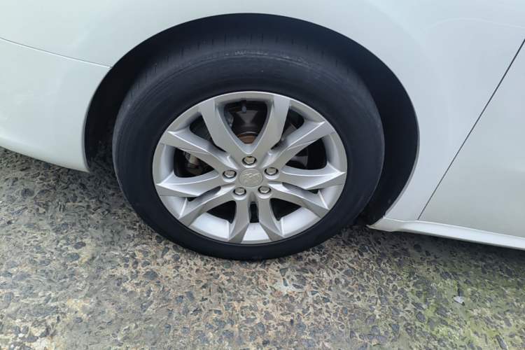 Used Peugeot 508 2015 1.6THP Automatic Prestige Edition Left Front Wheel Hub