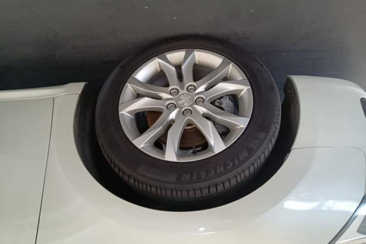 Used Peugeot 508 2015 1.6THP Automatic Prestige Edition Left Front Wheel Hub