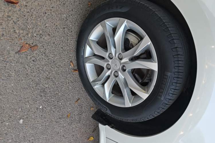 Used Peugeot 508 2015 1.6THP Automatic Prestige Edition Left Front Wheel Hub