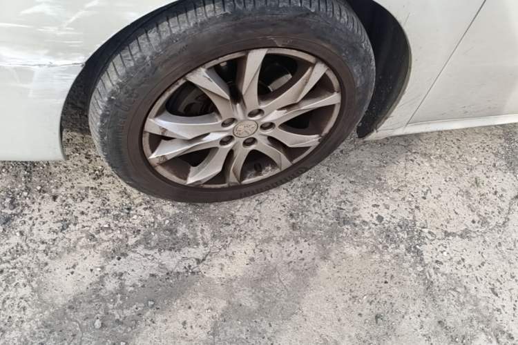 Used Peugeot 508 2015 1.6THP Automatic Prestige Edition Left Front Wheel Hub