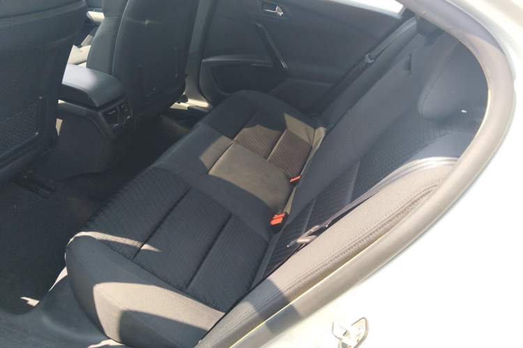 Used Peugeot 508 2015 1.6THP Automatic Zhiiyi Edition Left Rear Seat