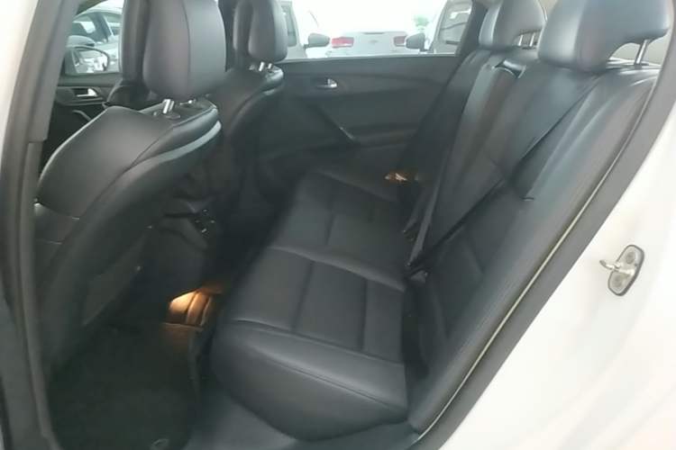 Used Peugeot 508 2015 1.6THP Automatic Prestige Edition Left Rear Seat