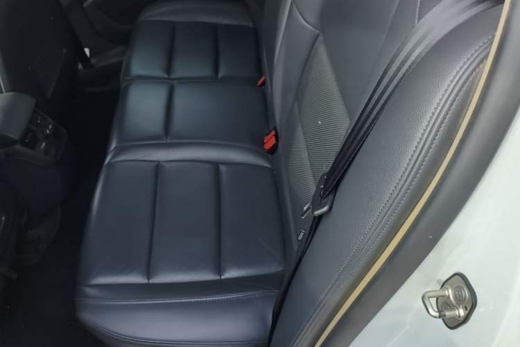 Used Peugeot 508 2015 1.6THP Automatic Prestige Edition Left Rear Seat