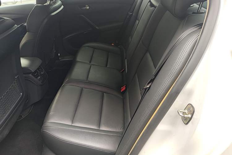 Used Peugeot 508 2015 1.6THP Automatic Prestige Edition Left Rear Seat