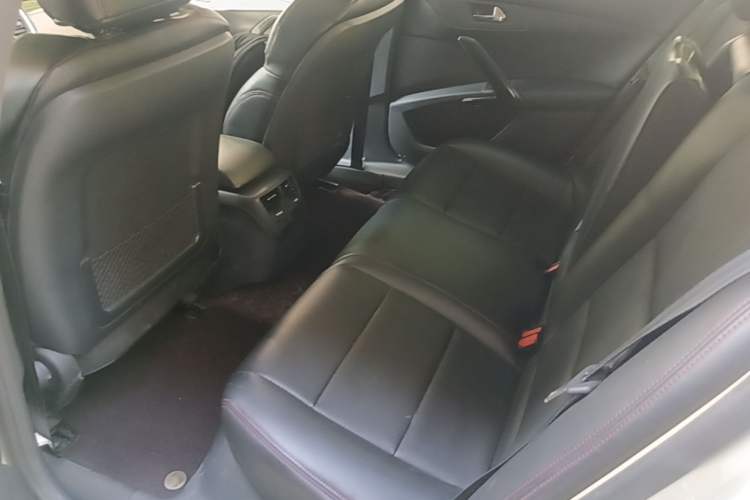 Used Peugeot 508 2015 2.0L Automatic Zhiyi Edition Left Rear Seat