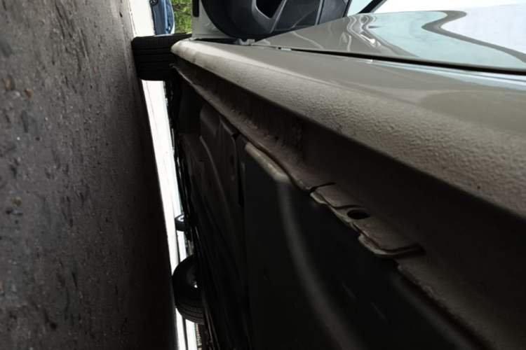 Used Peugeot 508 2015 1.6THP Automatic Prestige Edition Left Side Sill