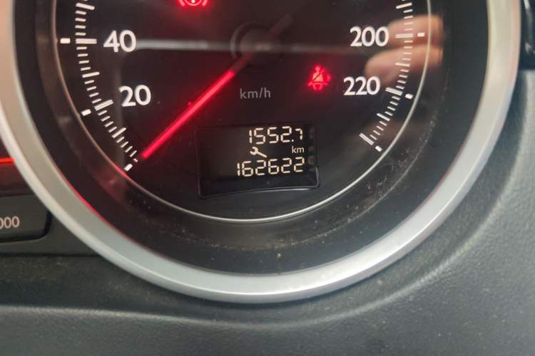 Used Peugeot 508 2015 1.6THP Automatic Prestige Edition Odometer Close Up