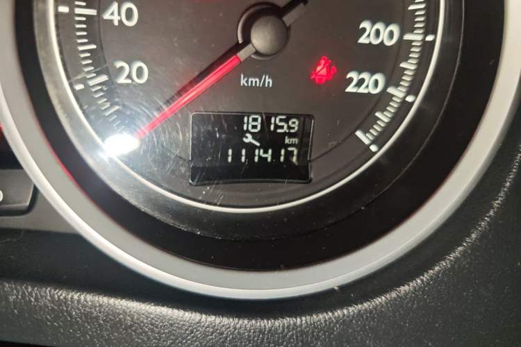 Used Peugeot 508 2015 1.6THP Automatic Prestige Edition Odometer Close Up