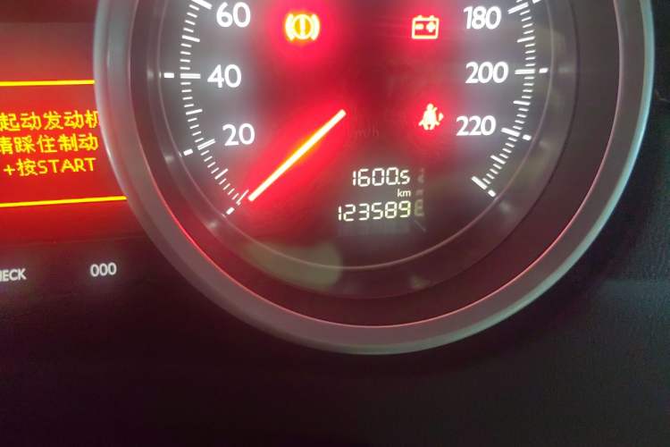 Used Peugeot 508 2015 1.6THP Automatic Prestige Edition Odometer Close Up