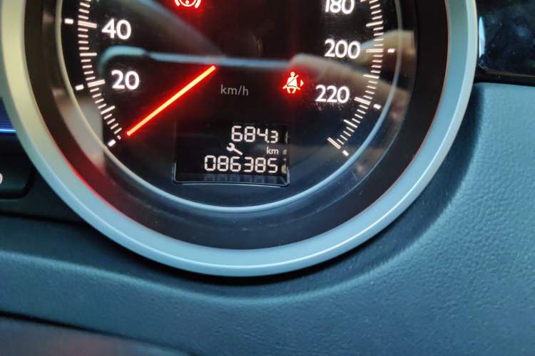 Used Peugeot 508 2015 1.8THP Automatic Prestige Edition Odometer Close Up