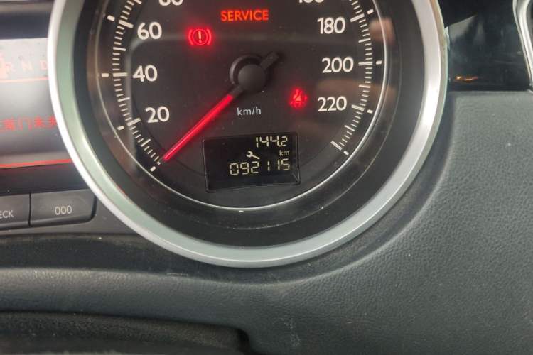 Used Peugeot 508 2015 1.6THP Automatic Prestige Edition Odometer Close Up