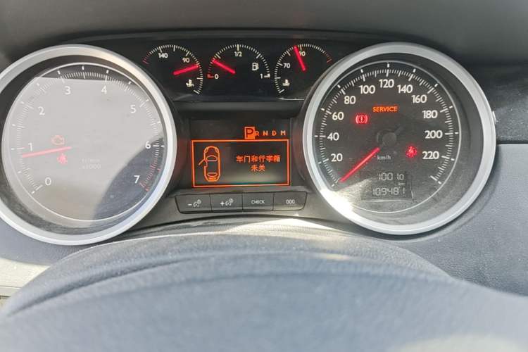 Used Peugeot 508 2015 1.6THP Automatic Prestige Edition Odometer Close Up