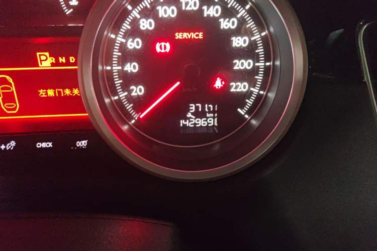 Used Peugeot 508 2015 1.6THP Automatic Prestige Edition Odometer Close Up