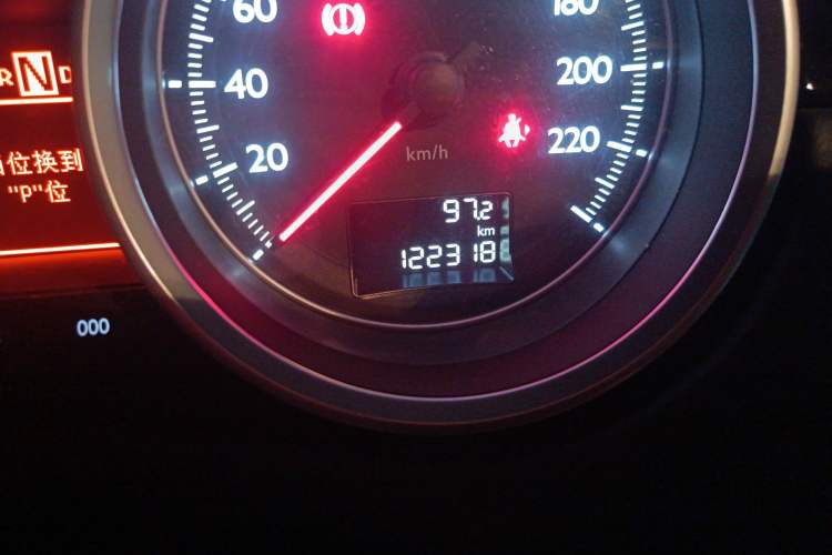 Used Peugeot 508 2015 1.6THP Automatic Prestige Edition Odometer Close Up