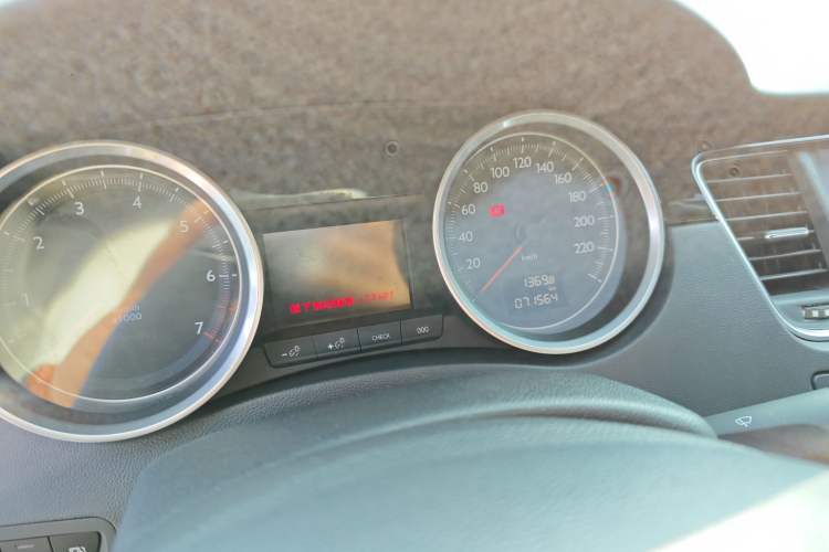 Used Peugeot 508 2015 1.6THP Automatic Prestige Edition Odometer Close Up