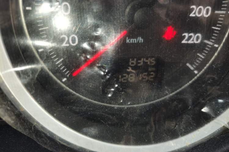 Used Peugeot 508 2015 1.6THP Automatic Prestige Edition Odometer Close Up