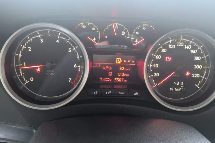 Used Peugeot 508 2015 2.0L Automatic Zhiyi Edition Odometer Close Up