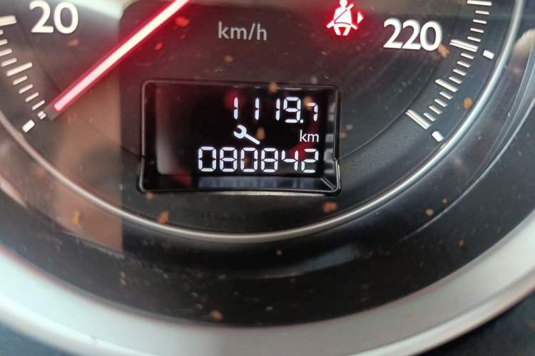 Used Peugeot 508 2015 2.0L Automatic ZhiZhen Edition Odometer Close Up