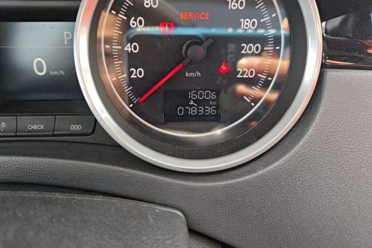 Used Peugeot 508 2015 1.8THP Automatic Prestige Edition Odometer Close Up