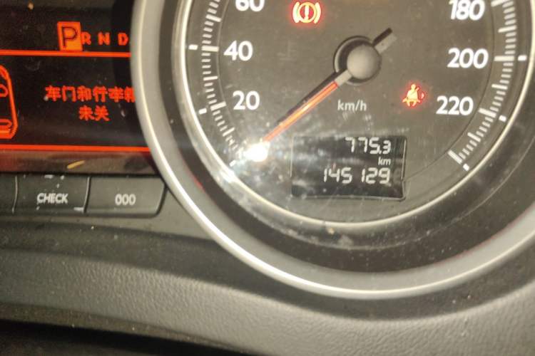 Used Peugeot 508 2015 1.6THP Automatic Prestige Edition Odometer Close Up
