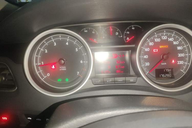 Used Peugeot 508 2015 1.6THP Automatic Prestige Edition Odometer Close Up
