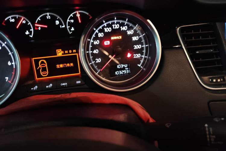Used Peugeot 508 2015 1.6THP Automatic Prestige Edition Odometer Close Up