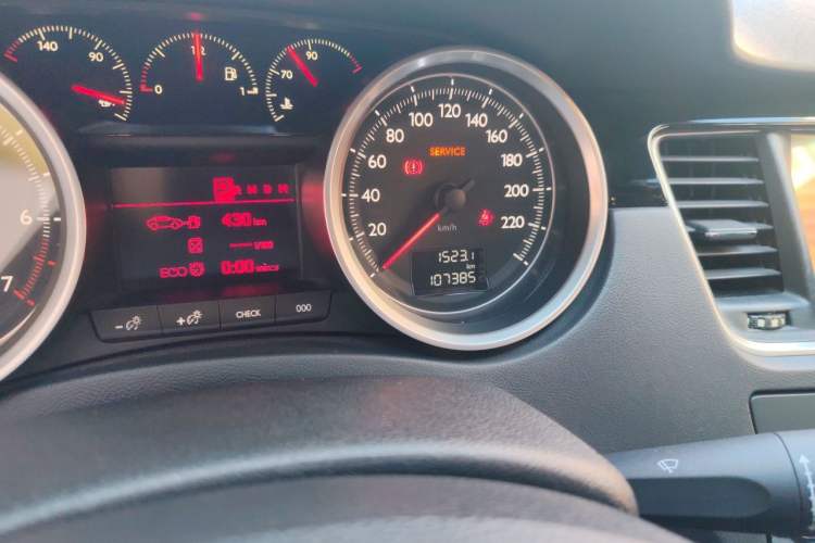 Used Peugeot 508 2015 1.6THP Automatic Prestige Edition Odometer Close Up