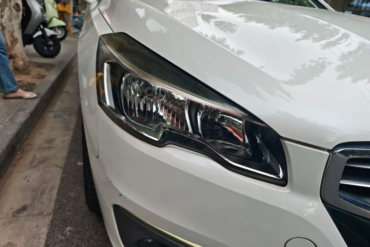 Used Peugeot 508 2015 1.6THP Automatic Prestige Edition Right Front Headlight