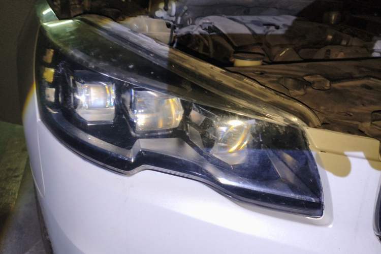 Used Peugeot 508 2015 1.6THP Automatic Prestige Edition Right Front Headlight
