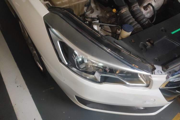 Used Peugeot 508 2015 1.6THP Automatic Prestige Edition Right Front Headlight