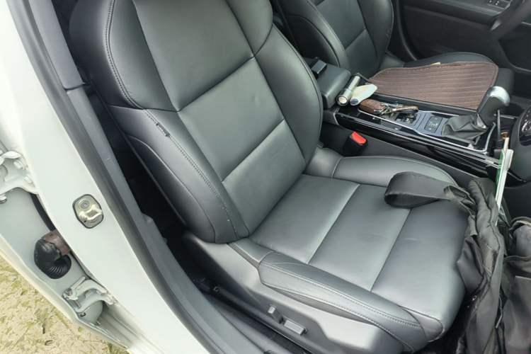 Used Peugeot 508 2015 1.6THP Automatic Prestige Edition Right Front Seat