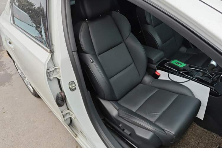 Used Peugeot 508 2015 1.6THP Automatic Prestige Edition Right Front Seat