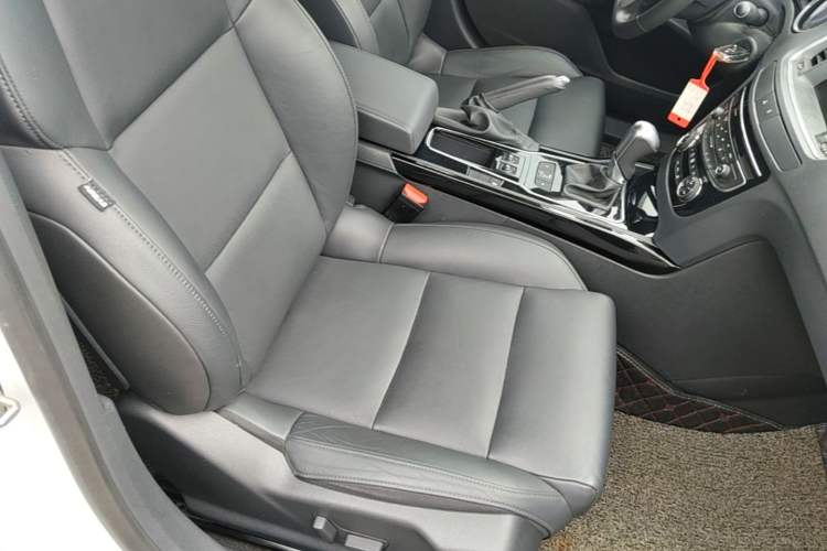 Used Peugeot 508 2015 2.0L Automatic ZhiZhen Edition Right Front Seat