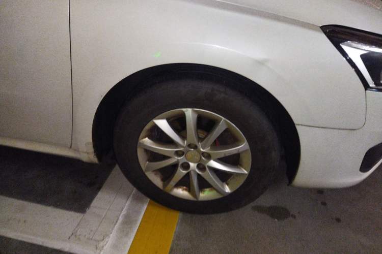 Used Peugeot 508 2015 1.6THP Automatic Zhiiyi Edition Right Front Wheel Hub