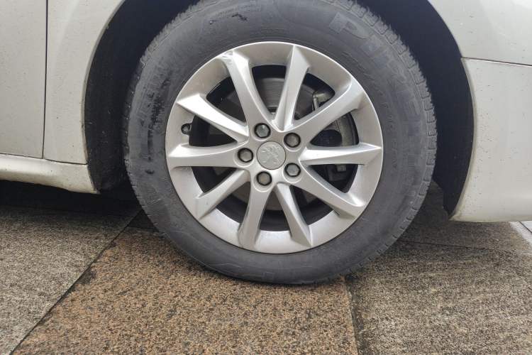 Used Peugeot 508 2015 1.6THP Automatic Zhiiyi Edition Right Front Wheel Hub