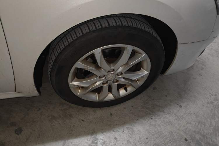 Used Peugeot 508 2015 1.6THP Automatic Prestige Edition Right Front Wheel Hub