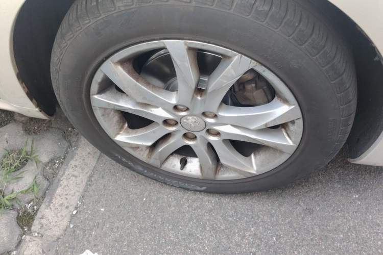 Used Peugeot 508 2015 1.6THP Automatic Prestige Edition Right Front Wheel Hub