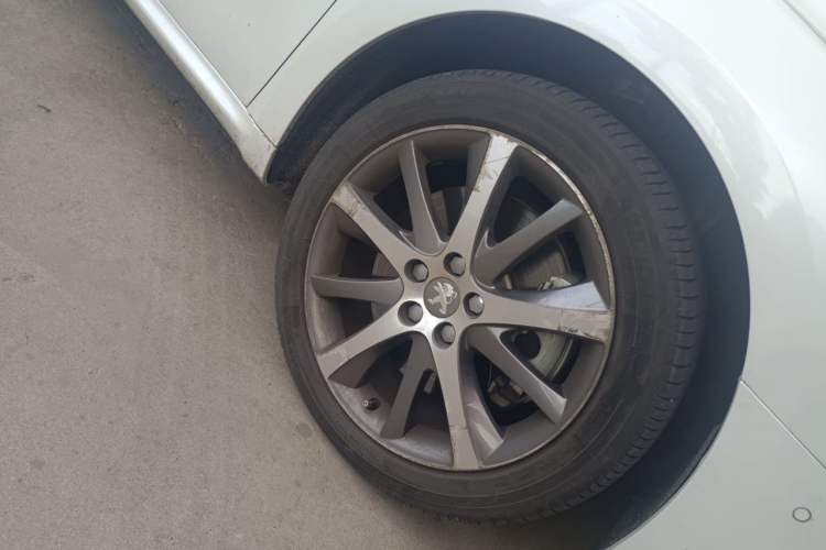 Used Peugeot 508 2015 1.8THP Automatic Prestige Edition Right Front Wheel Hub